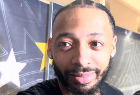 Karlik Džons ponovo nasmejan i spreman: "Težak period je iza nas i iza mene"